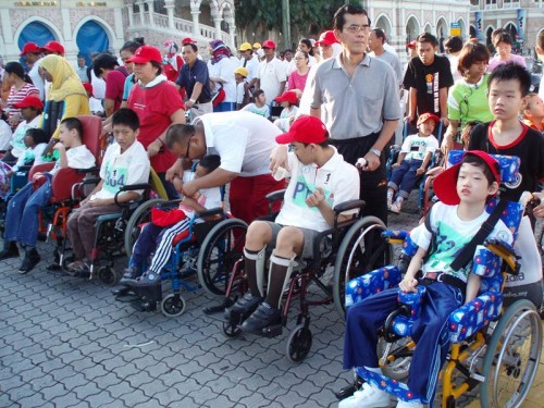 annual-charity-run-121016-003