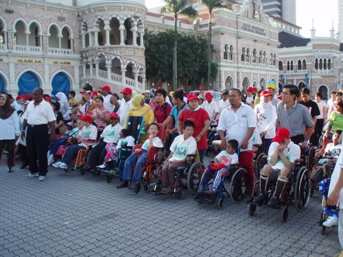 annual-charity-run-121016-005