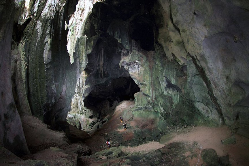 116032-爱冒险的人必看！怡保最隐秘的原始洞穴——拱桥洞探索攻略-9