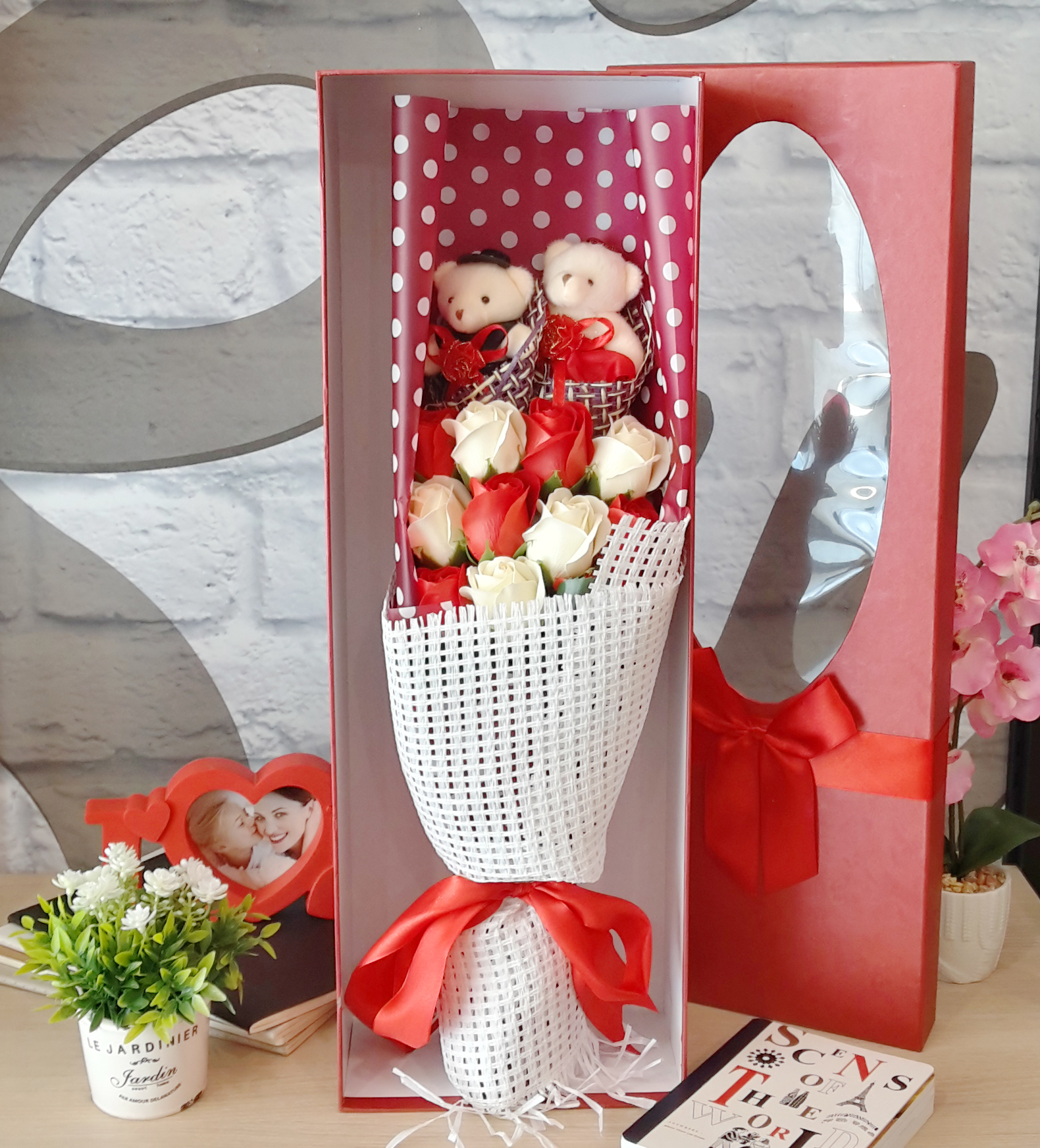 soap flower bouquet-red box-big-open